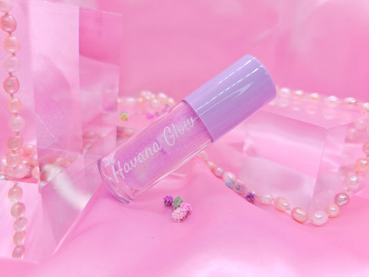 Love Novel hydrating plumping lip oil